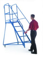 Fort Tilt 'N' Push Mobile Steps